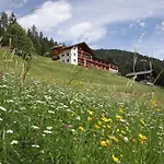 ホテル Alpenhof Strenge