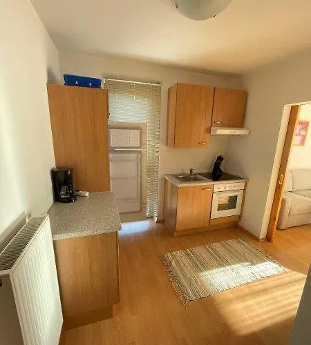 阿尔分霍夫思琪那纳酒店 3*